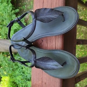 Fitflop Tia black leather feather strap sandals, size 8